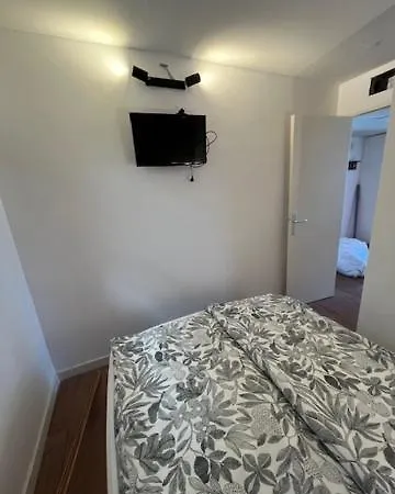 Fantastic Located One Bed * カンヌ